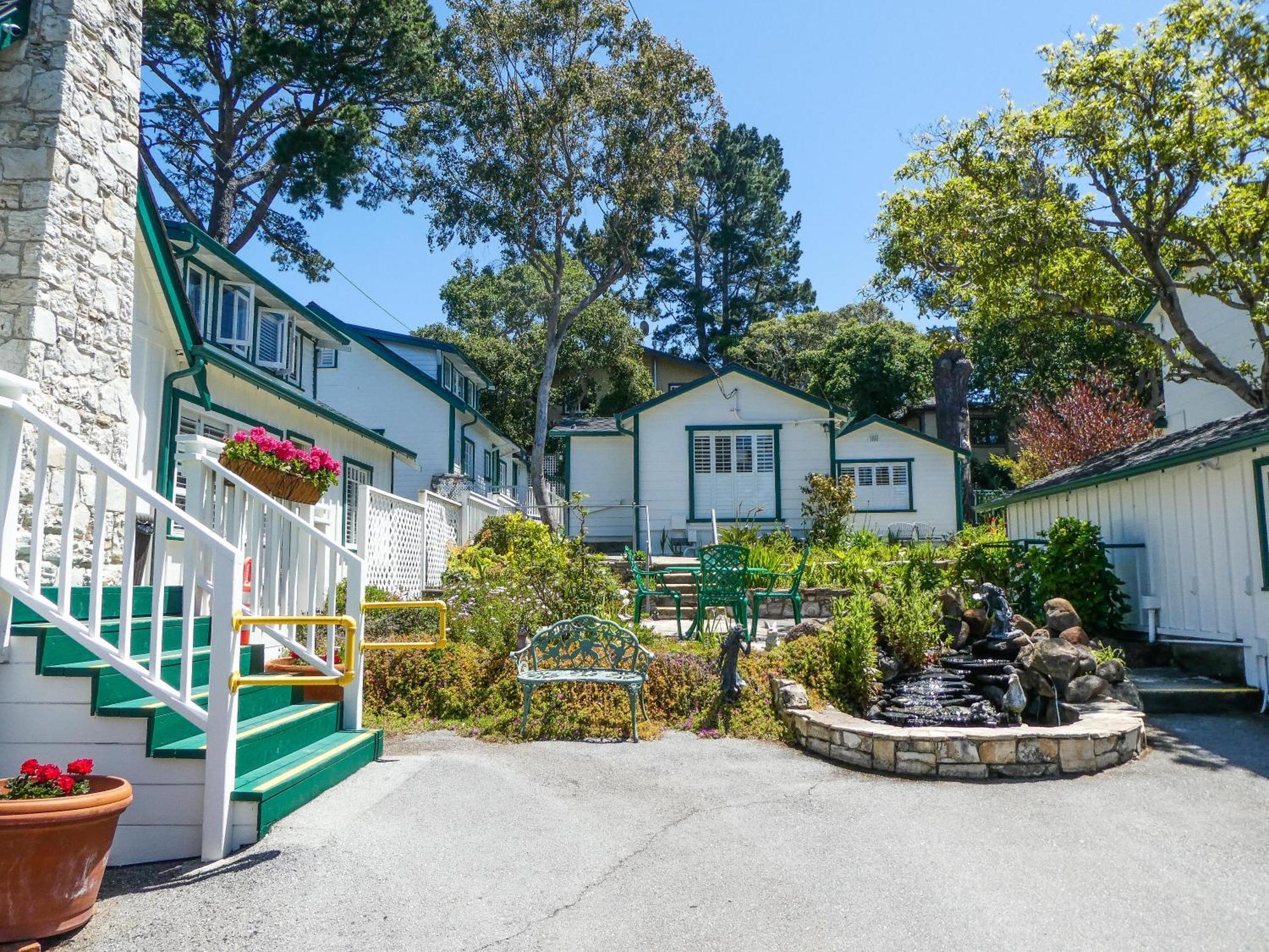 Carmel Green Lantern Inn Exterior foto